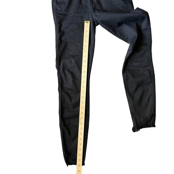 7 For All Mankind High waist ankle Gwenevere Skinny Raw Hem Black Jeans. Size 27 - Picture 6 of 10